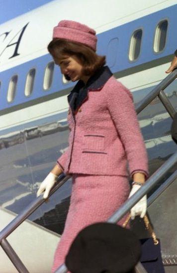 jacqueline kennedy outfit