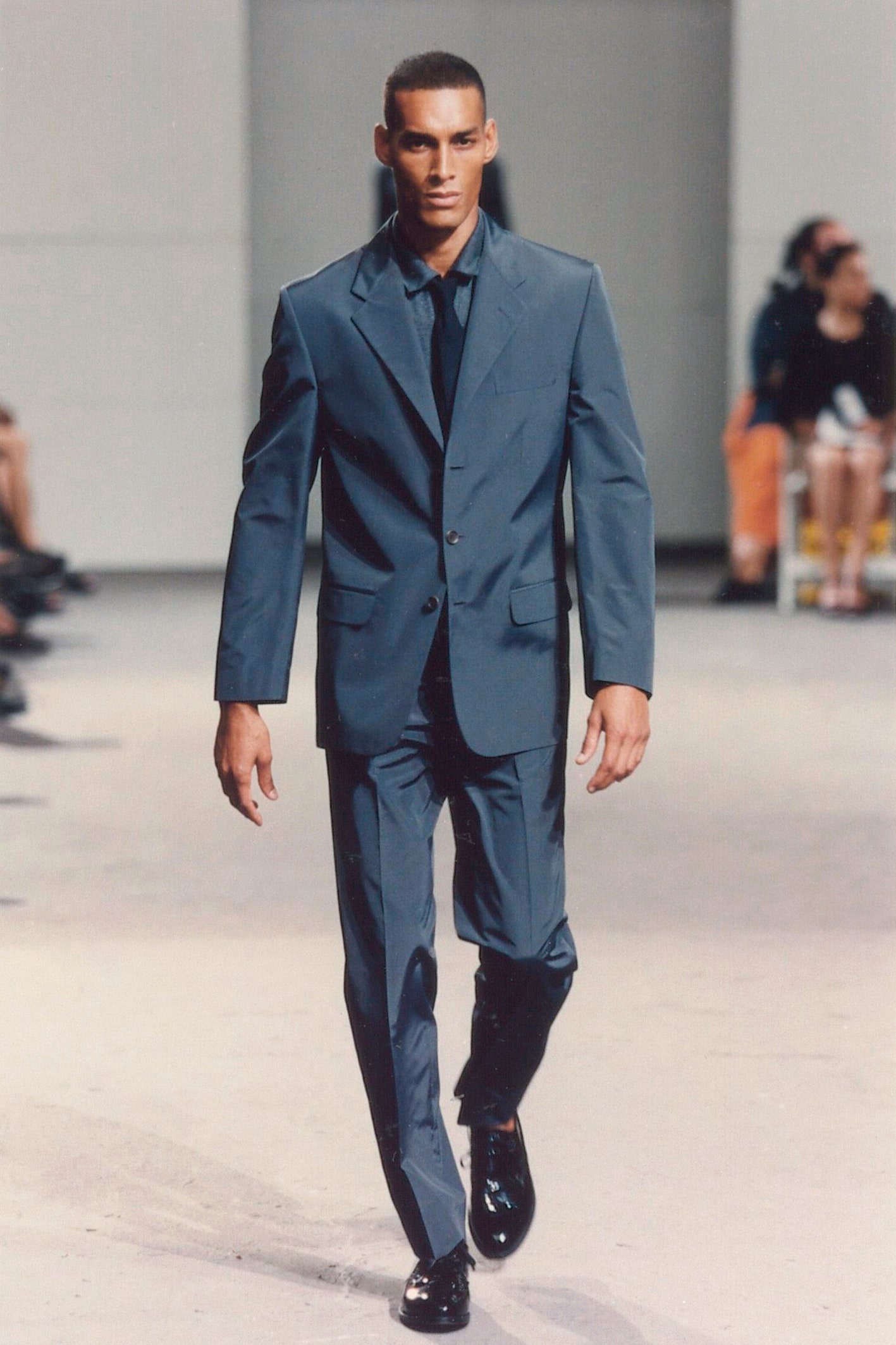 History of Fashion: 1990's - Luxtailor